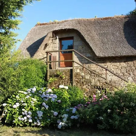 Studio Dans Une Chaumiere De Caractere Baud Exterior photo
